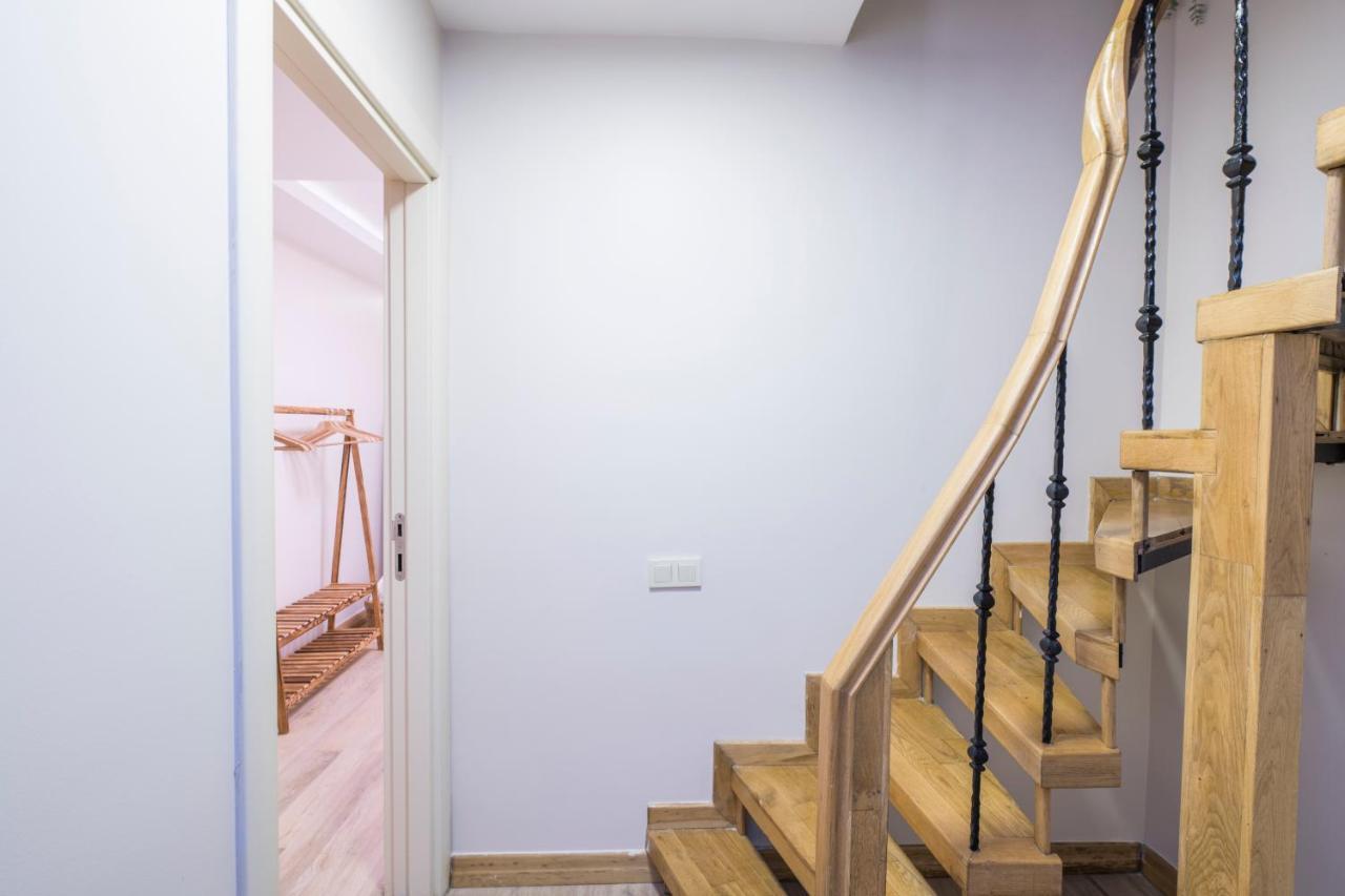 Apartment Elegant 2 Bedroom Duplex House With Garden In Cihangir Istanbul