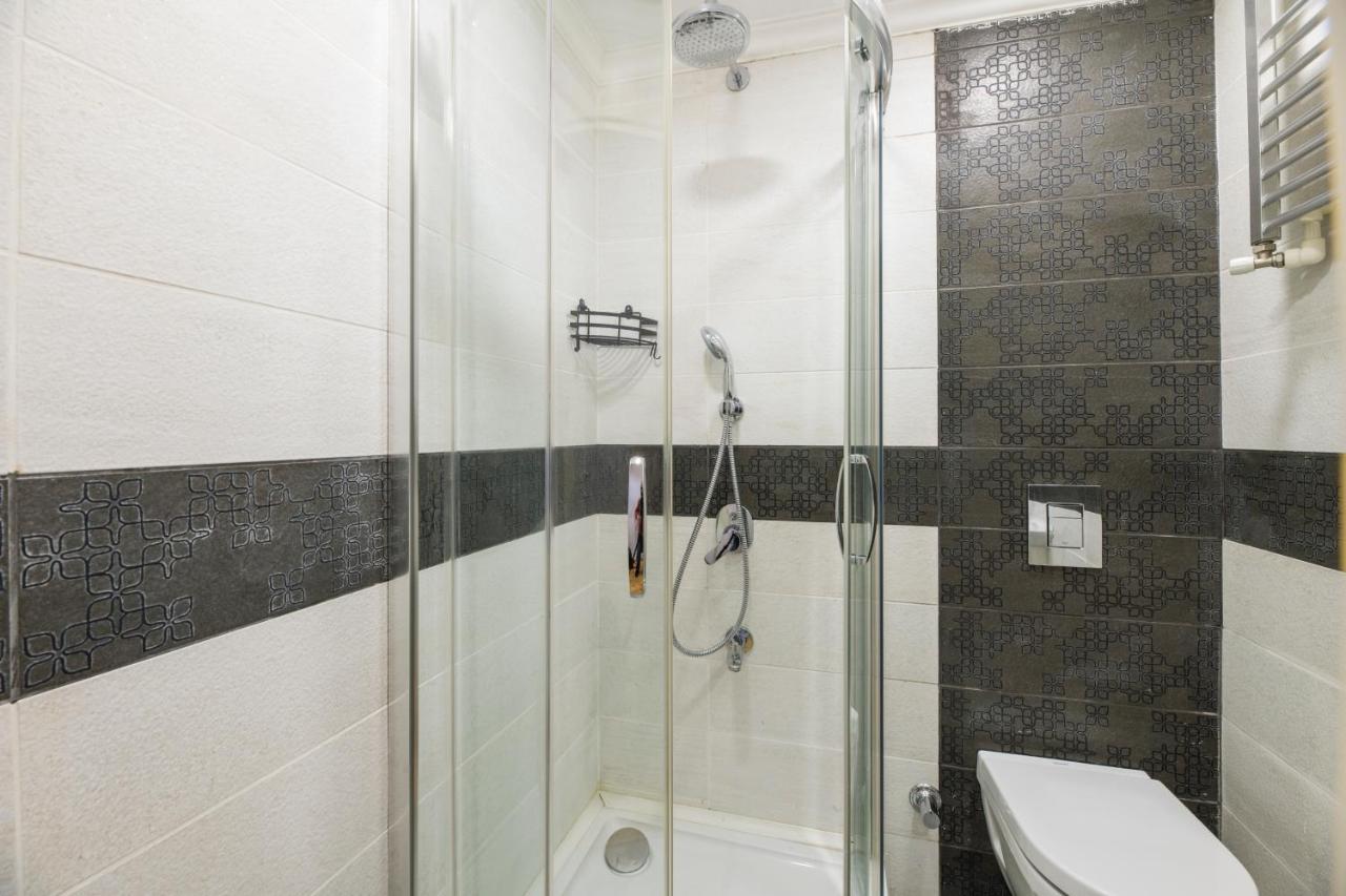 Elegant 2 Bedroom Duplex House With Garden In Cihangir *