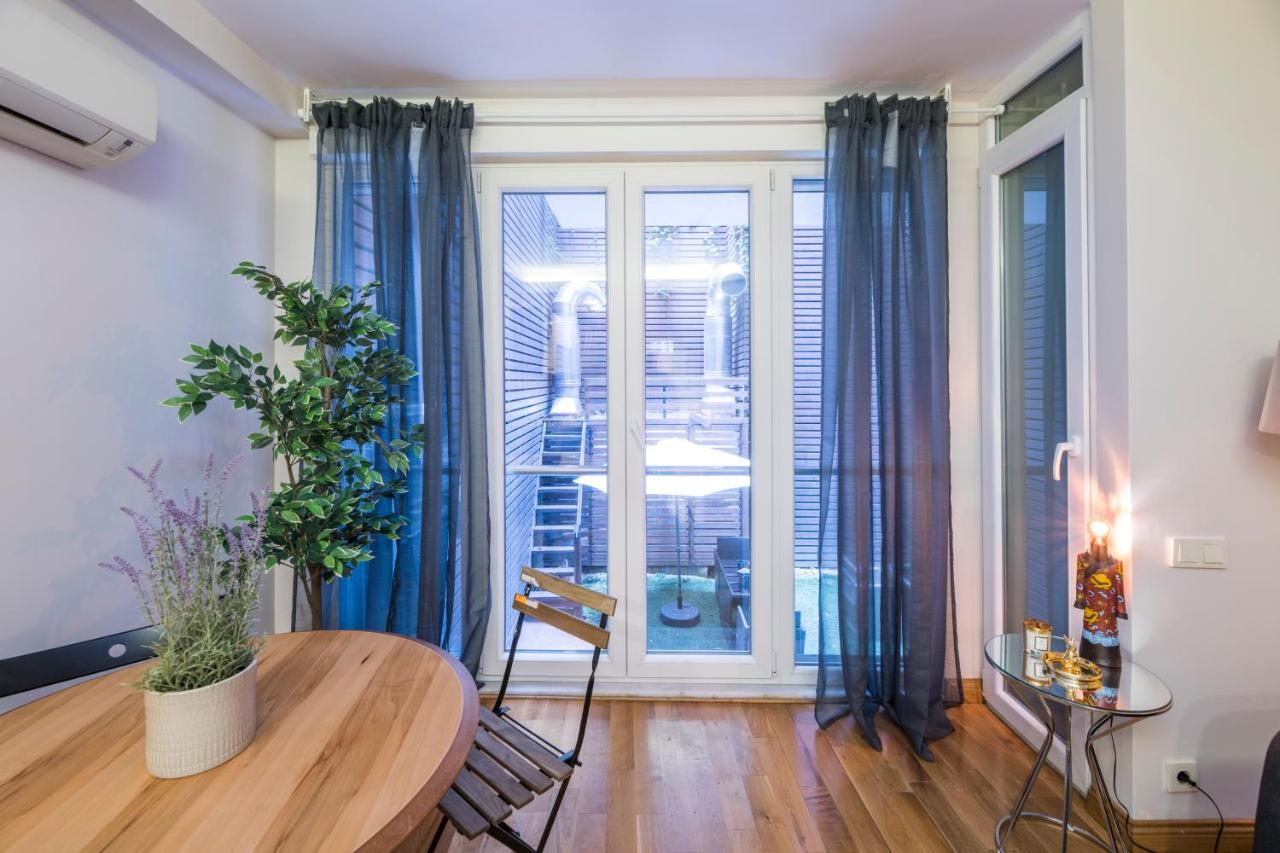Elegant 2 Bedroom Duplex House With Garden In Cihangir Appartamento Provincia di Istanbul
